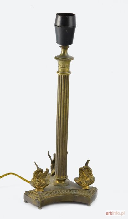 Lampa gabinetowa w typie empire z trzema łabędziami