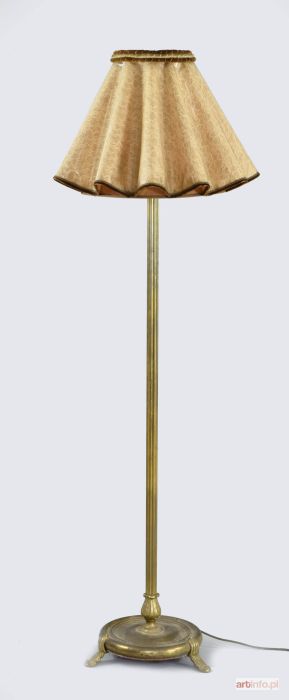 Lampa stojąca na trzech nóżkach